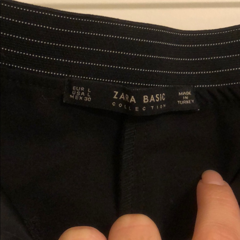 Black pants - Picture 3 of 5